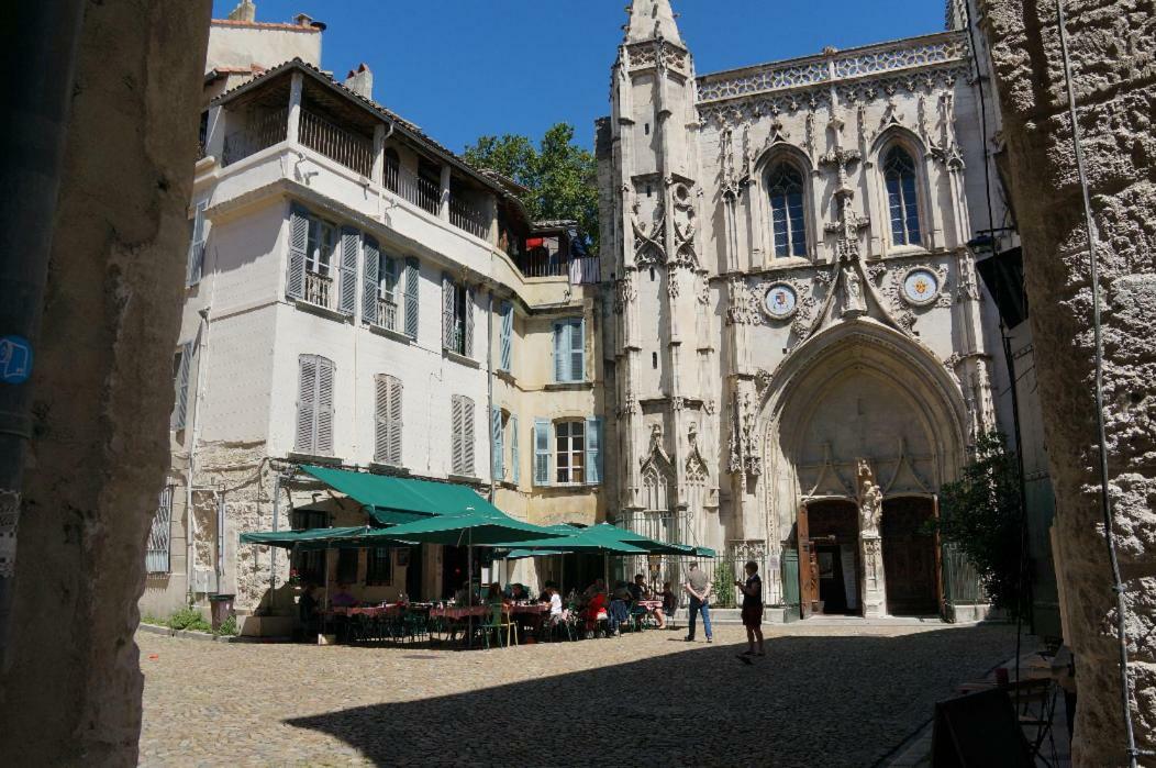 Les Marchands Avignon